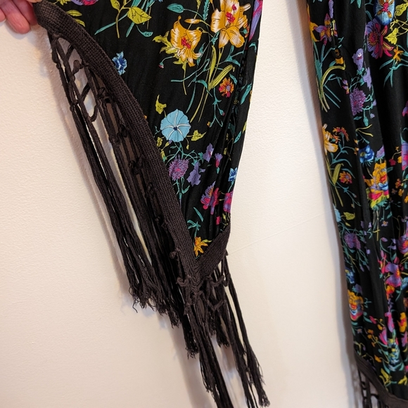 Spell Gypsy Queen Tassel Kimono - Picture 4 of 8